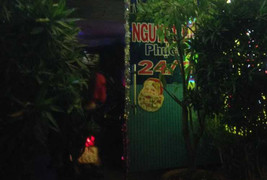 Nhà nghỉ 'chém đẹp' đêm Noel