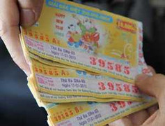 Nông dân đổ xô mua xổ số đổi đời