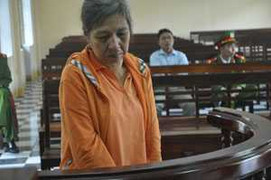 Mẹ mìn lừa nhiều cô gái trẻ vào động mại dâm Trung Quốc