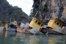 Chủ nhân 9 con tàu 'ma' bên bờ di sản Hạ Long là ai?