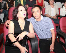 Vận hạn của mẹ con Cường đô la năm 2013