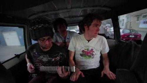 Cả dàn nhạc trong một chiếc... quần