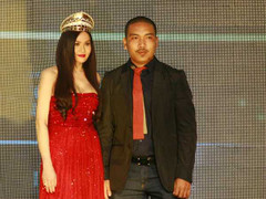 Bi hài nữ đại gia Hà Tĩnh thành 'sao' showbiz