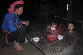 Những cuộc đời mòn mỏi dưới ‘nóc nhà Đông Bắc’