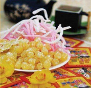 Ngày Tết, để không mua phải bánh mứt kẹo Tàu