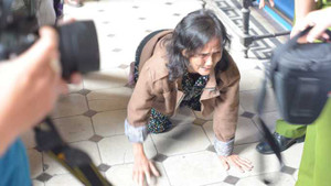 Nước mắt nghiệt ngã của những người mẹ chốn pháp đình