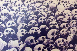 Xót xa cảnh người đàn bà có 100 người thân bị giết