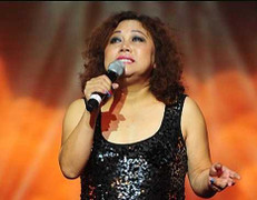 Siu Black về quê, Kim Thư bán xôi vì 'vỡ nợ'