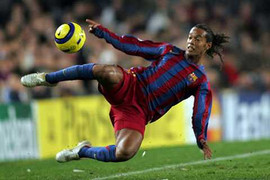 U19 Việt Nam luyện chiêu độc của Ronaldinho