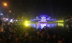 Sài Gòn nghẹt thở đón năm mới 2014