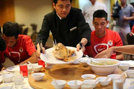 Nóng 24h: Tuyển thủ U19 Việt Nam ăn tiền triệu mỗi ngày