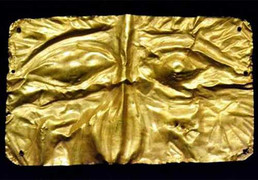 Bí ẩn vùng đất đụng đâu cũng thấy vàng lá