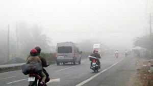 Miền Bắc trời rét, sương mù dày đặc