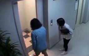 Thang máy kinh dị chưa từng thấy