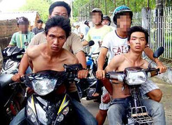 Clip: Hiệp sĩ bắt cướp Bình Dương trang bị dùi cui điện