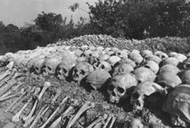 Thị trấn chết chóc và những cánh đồng phủ xương trắng