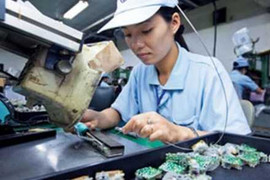 Nhiều công nhân bị hóa chất tàn phá sức khỏe