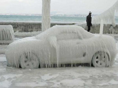 Bắc Mỹ: -50 độ C, nước sôi đóng băng trong nháy mắt