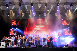 'Bão Rock' lại càn quét chảo lửa Mỹ Đình