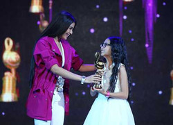 Khởi My đánh bại 'hiện tượng' Phương Mỹ Chi