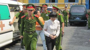 'Siêu lừa' Huyền Như bị chị gái ruột tố cáo trước tòa