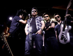 Thủy Triều Đỏ: Mang đến cảm xúc âm nhạc trẻ và hiện đại