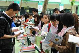 Câu lạc bộ 'Sách và hành động' đầu tiên tại Đà Nẵng