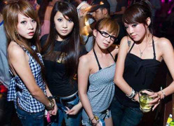 Con gái đi bar là hư hỏng?