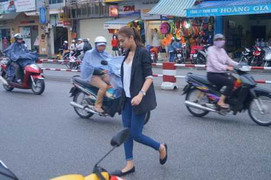 Sao Việt tắm mưa trên truyền hình thực tế