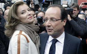 Đệ nhất phu nhân Pháp nhập viện