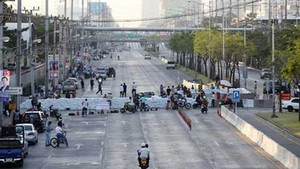 Tin sáng: Hàng nghìn người biểu tình 'đóng cửa Bangkok'