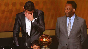 Clip: Đoạt Quả bóng vàng, Ronaldo bật khóc