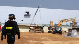 20 cảnh sát cơ động lập 'doanh trại' tại Samsung Thái Nguyên