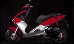 Vừa ra mắt Honda PCX đã bị ‘đè’