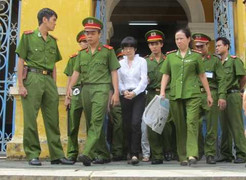 Xử 'siêu lừa' Huyền Như: Luật sư Vietinbank phản pháo