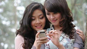 Tết này, nhắn tin, gọi điện có thông suốt?