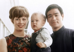 Vợ cũ tiết lộ sự thật bất ngờ về cái chết của huyền thoại Lý Tiểu Long