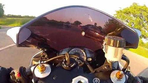 Thoát chết ở tốc độ 220km/h