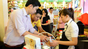 Giỏ quà tết tiền triệu đắt khách dịp Tết