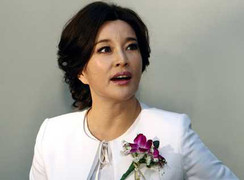 Lưu Hiểu Khánh phũ phàng bỏ chồng sau đám cưới 4 ngày