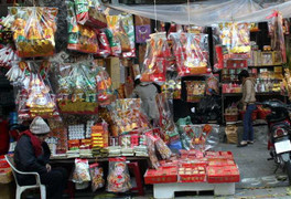 Kinh tế 'buồn', ông Công ông Táo chịu thiệt