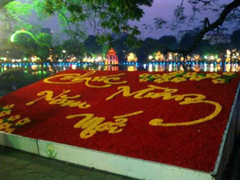 Hà Nội thay áo mới đón tết
