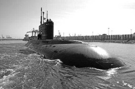 Tàu ngầm Kilo2 - Hồ Chí Minh đang vượt biển về Việt Nam