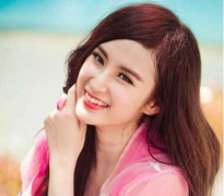 Angela Phương Trinh mở bar trong thời gian bị cấm diễn