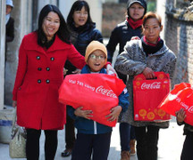 Những chuyến xe màu đỏ chở niềm vui Tết