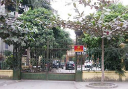 Nhảy từ tầng 2 trụ sở công an, nghi can chết thảm