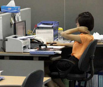 Trị đau lưng cho dân văn phòng