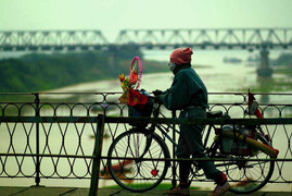 Hà Nội rét 8 độ, miền Nam lại se lạnh