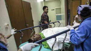 Lãnh đạo phe áo đỏ Thái Lan bị bắn trọng thương