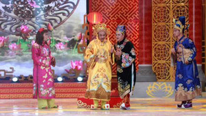 Táo quân 2014 bị chê nhạt: 'Táo Giao thông' Tự Long phản pháo